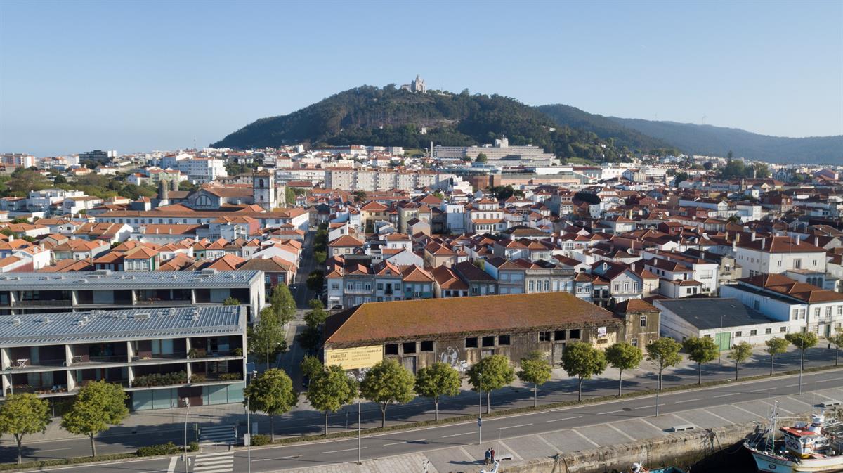 Edifício devoluto há 30 anos dará lugar a nova habitação em Viana